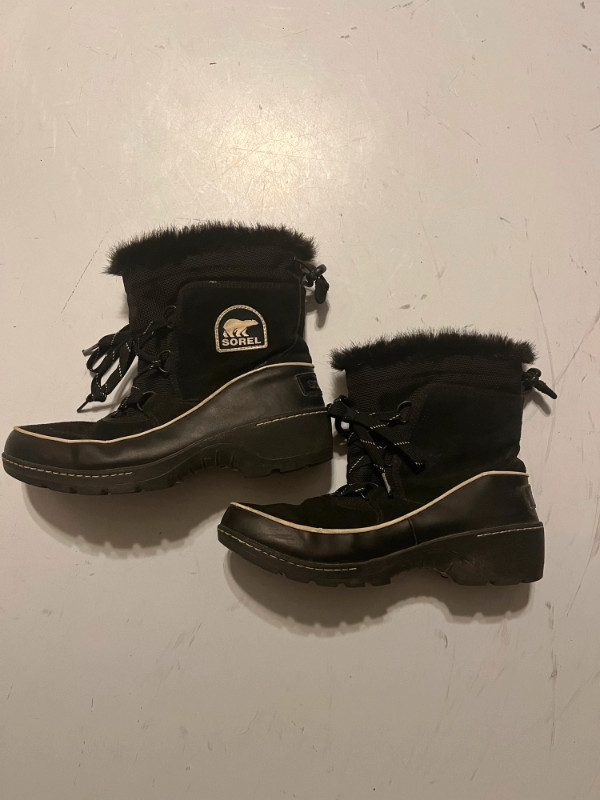 Sorel Womens Winter Boots Size 10 in Women's - Shoes in Guelph - Image 2