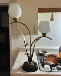 Lampe mid century vintage en forme de fleur
