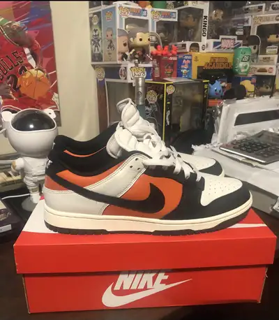 men’s Nike Dunk Low Retro “Black White & Orange” size 11US Men’s, View more