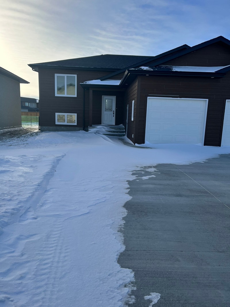 77 Crestview Lane Blumenort Duplex Houses for Sale Winnipeg Kijiji