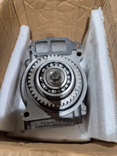 Cat 3306 New Water Pump 6N8413 located Sangudo 1 hour NW Edmonton