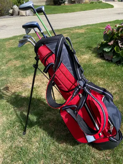 Junior mixed golf RH set. Ht. 53”- 60”. Bag, View more