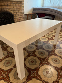 À Donner grand table blanche