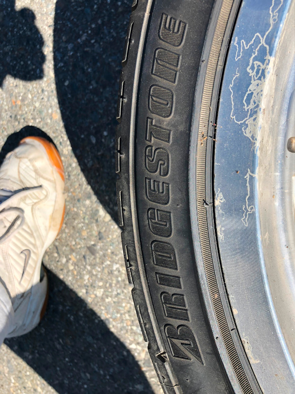 1x Bridgestone Expedia tire 225/40/ZR18" in Tires & Rims in Vancouver - Image 3