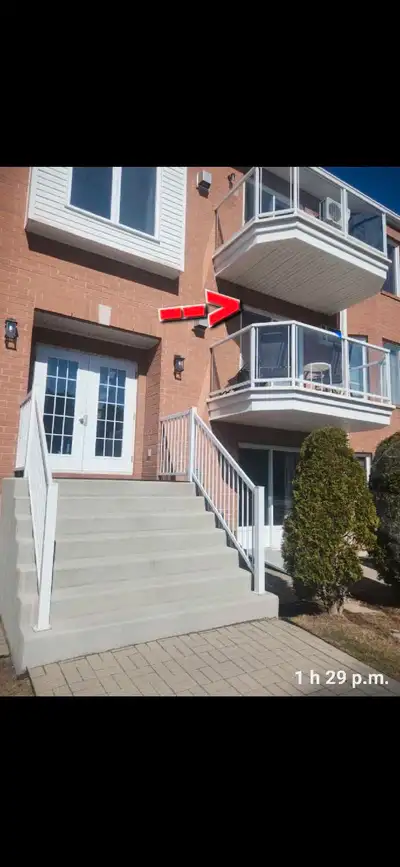 CONDO À LOUER Grand 4 1/2 à air ouvert au 2 ieme étage , spacieux ,bien éclairé, dans un secteur pai...