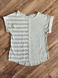 Women's comfortable t-shirt/top (green & white) fits Med/Large