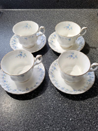 Royal Albert Memory Lane cups & saucers