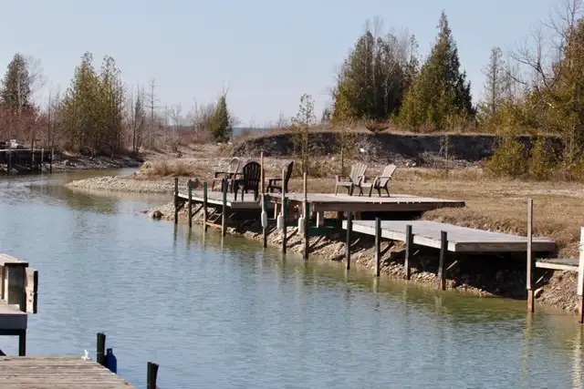 3 Lakeshore Lane, Tiverton. in Houses for Sale in Owen Sound - Image 11