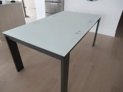Table de Cuisine Verre trempé / Dining room table Tempered glass, View more