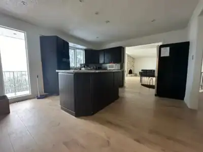 In Lakeview Heights West Kelowna - Upstairs, very spacious, private washroom, very large closet- Que...