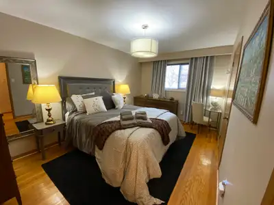 Amazing Spacious Partially FURNISHED large 3 bedroom bungalow in the Malton area, close to Humber/Gu...