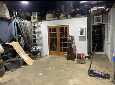 Looking for a spacious workshop to kickstart your next project or expand your business? This worksho...