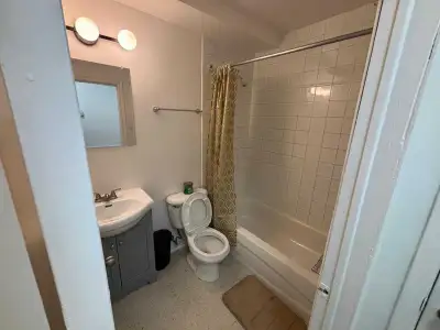 Room for rent at 4 crystal drive at Dartmouth Only for girls Looking for one girl in one room