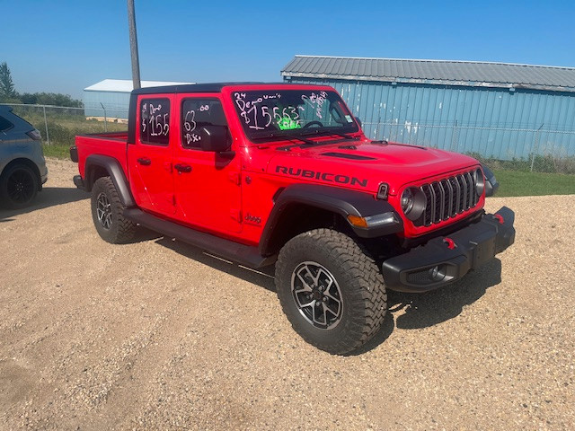 2024 JEEP GLADIATOR RUBICON 4X4 DEALER DEMO $15653.00 DISCOUNT. in Cars & Trucks in Vancouver