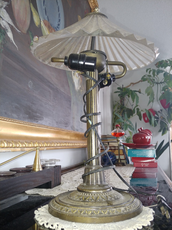 Lampe de table antique dans Éclairage intérieur et plafonniers  à Ville de Montréal - Image 2
