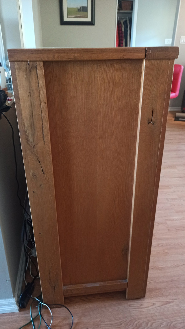 Solid Oak Dresser & Matching Mirror in Dressers & Wardrobes in Oshawa / Durham Region - Image 4