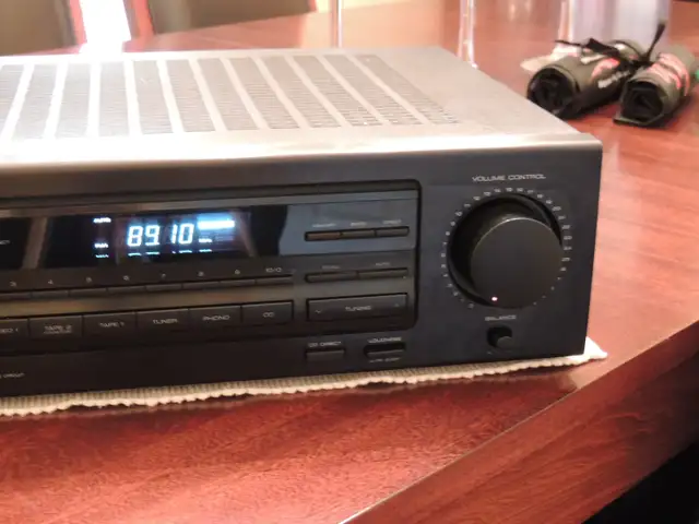 Kenwood KR-A5040 AM/Stereo Receiver- Phono In, 80 watts in Stereo Systems & Home Theatre in Mississauga / Peel Region - Image 7
