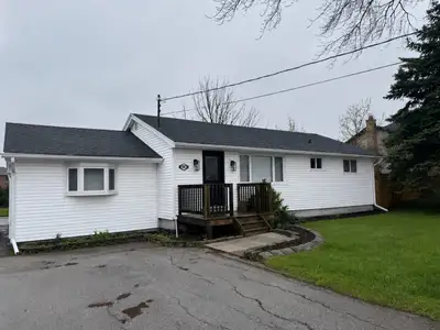Stoney Creek Mountain $3,200/month plus utilities Smoke Free and Pet Free Full house rental 3 bedroo...
