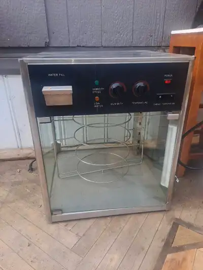 Pizza heater.Used but still works awesome.call if interested 8259736960 thank u