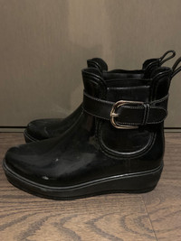  Ladies, rain boots 