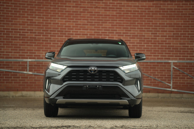 2025 Toyota RAV4 XSE HYBRID  AWD in Cars & Trucks in Mississauga / Peel Region - Image 3