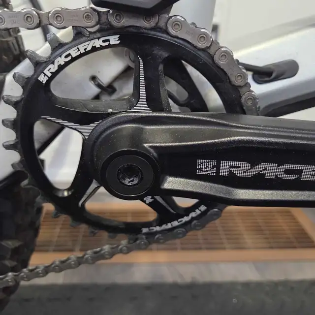 2023 Canyon Torque 5 Mullet AL 5 mountain bike in Mountain in Markham / York Region - Image 11