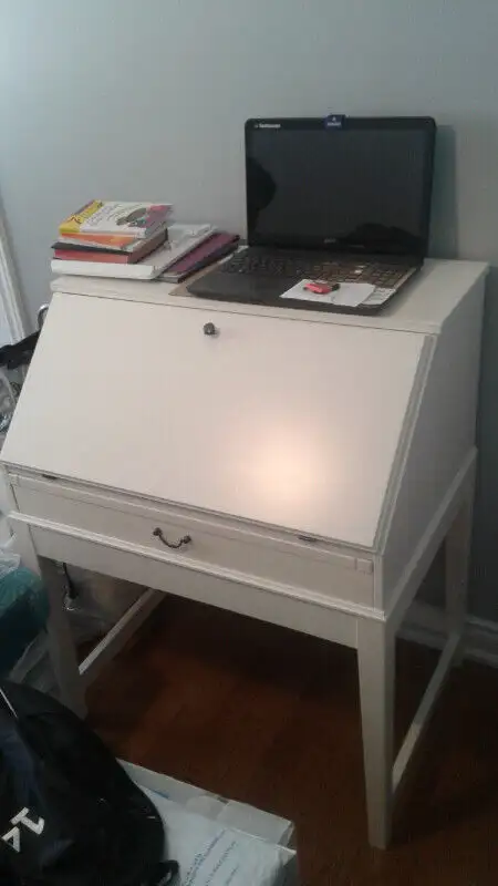 Bureaus, writing desk with drawer and chair, Set in Storage & Organization in Markham / York Region - Image 3