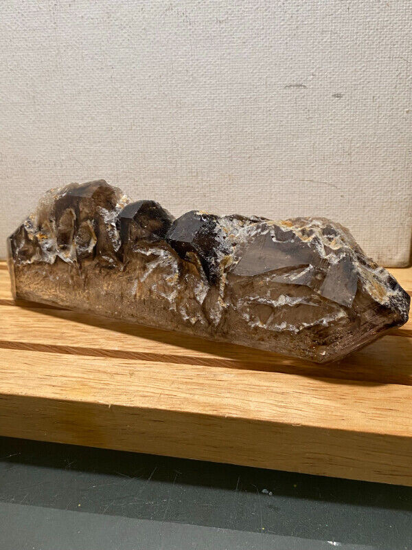 Smoky Citrine Quartz Crystal Cluster Mineral Specimen dans Art et objets de collection  à Ville de Vancouver - Image 4