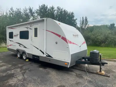 2008 KZ toy hauler This is a 23’ plus 4’ hitch Model is MXT Fridge, freezer, cooktop, microwave, ext...