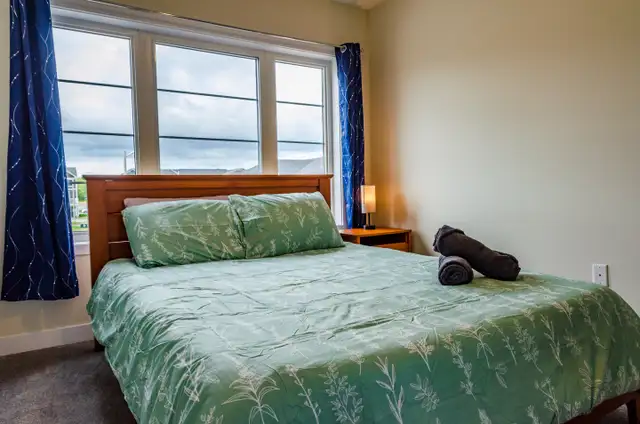4 Bedroom Home for Short-Term Rental in Thorold, Niagara Region in Ontario in Canada - Image 7