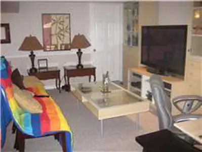 Off-Campus Student Housing Near WLU & UW in Long Term Rentals in Kitchener / Waterloo - Image 9