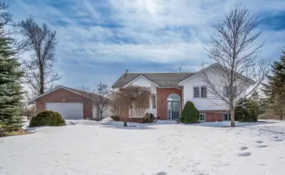 Welcome Home Discover the perfect blend of peaceful country living and city convenience with this ch...