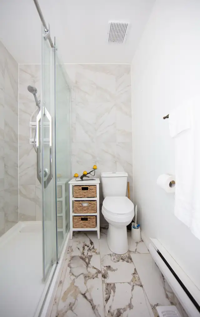 Charming All-Season Cottage Nestled in the Heart of Kazabazua in Quebec in Canada - Image 11