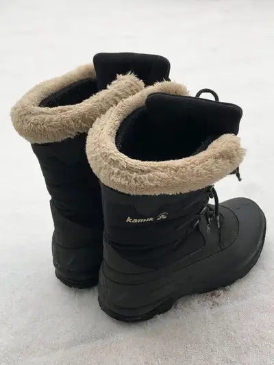 Kamik women snow boot size 8 excellent condition, View more