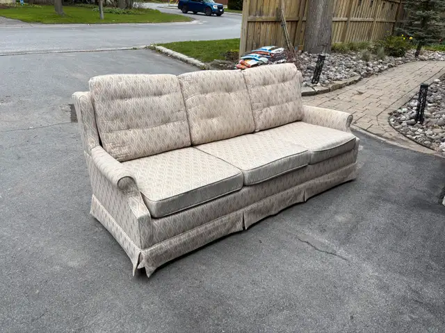 Three Seat Couch in Couches & Futons in Kingston - Image 2