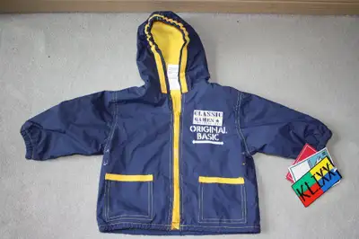 BRAND NEW RAIN JACKET WITH TAGS ATTACHED!! SIZE 12 MOS (22 LBS) - NAVY WITH YELLOW TRIMMING - DRAWST...