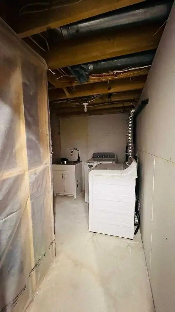 Spacious 1-bedroom basement apartment for rent | Long Term Rentals ...