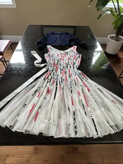 Robe de soirée / bal / mariage avec boléro marine, View more