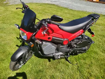 Hardly used like new! only 1350kms! upgraded back rack and added windshield. automatic 109cc, requir...