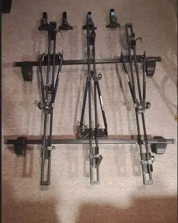 Ensemble complet de 3 Supports à vélo Thule pour toit 380$ et +, View more