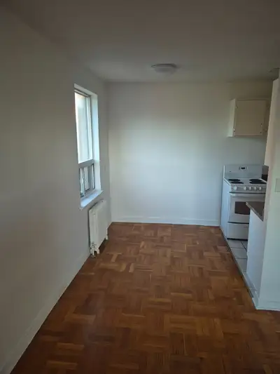 Nice a Spacious Apartment One Parking spot included ***Absolutely No Pets*** Text Me at 647 648 4428...