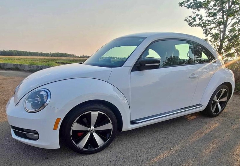 2013 Volkswagen Beetle sport line Cars & Trucks St. Albert Kijiji