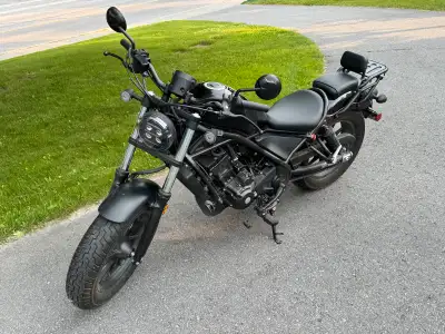 2020 Honda Rebel 300 ABS. 2880 Kms - only driven on local country roads. Great shape, original owner...