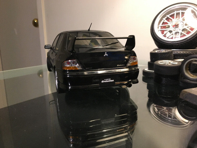 AutoArt 1:18 Mitsubishi LANCER EVO VIII  EVO 8 Black dans Art et objets de collection  à Ville de Montréal - Image 2