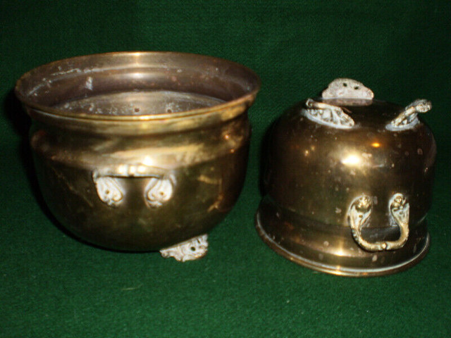 2 Tin Pots, 6 and 5 inch diameter in Home Décor & Accents in City of Toronto - Image 2