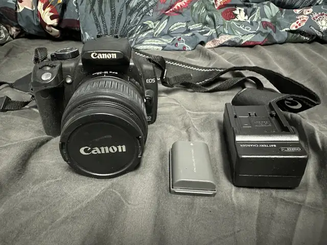 Cannon camera EOS 350D with 18-55 mm lens in Cameras & Camcorders in City of Toronto - Image 3
