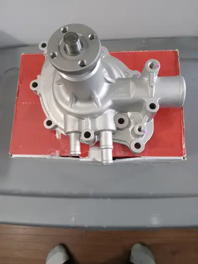 NEW MGB-289-351 Windsor high volume aluminum water pump. PN.125-140P. John 647-236-0208.