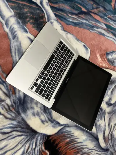  Apple MacBook Pro, View more