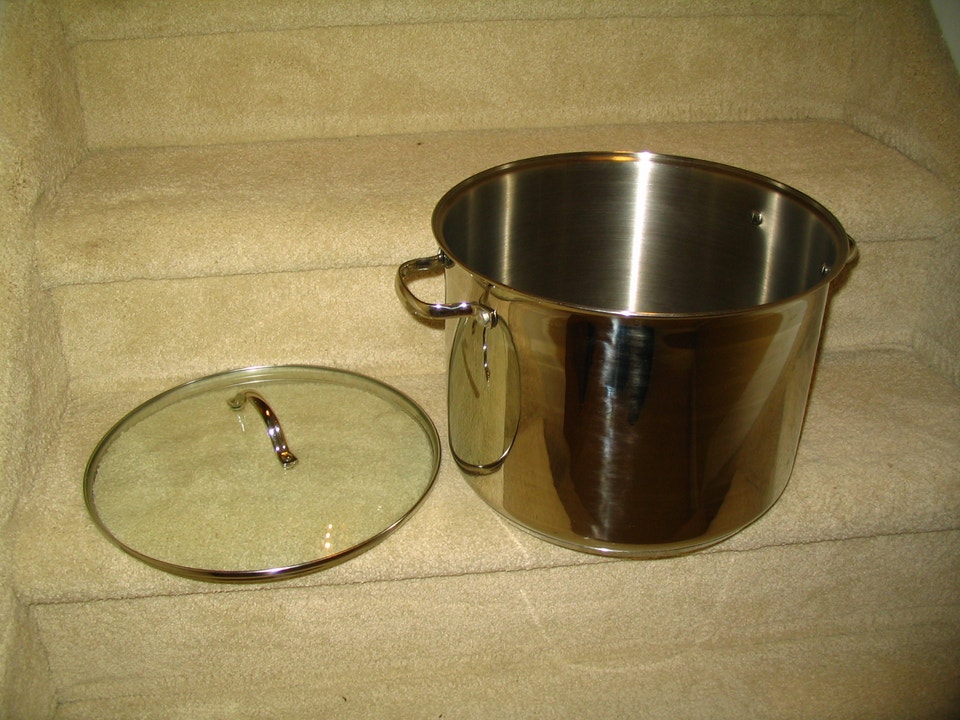 LARGE 16 QUART STOCK POT COOKWARE | Kitchen & Dining Wares | Edmonton ...