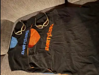 2 chandails Nerf Dart Tag avec 2 lunettes